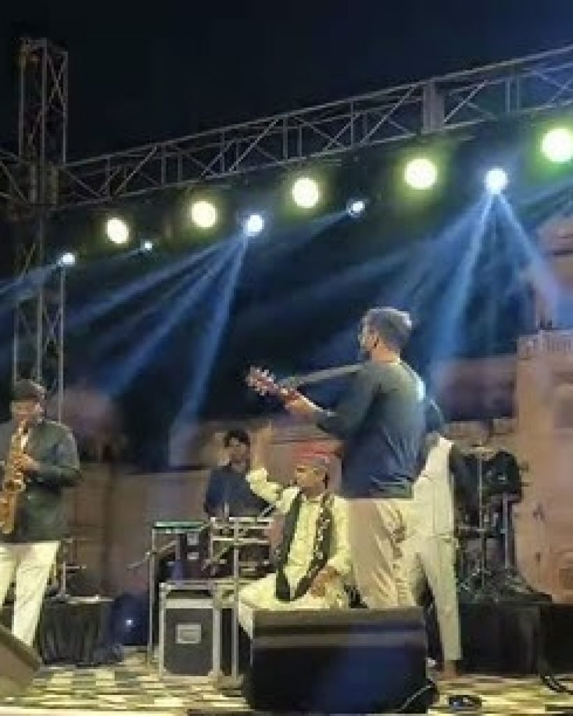 Live Band image